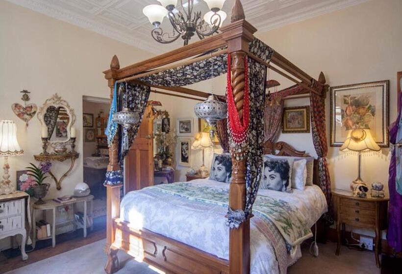 Bed and Breakfast 79 On Ridge