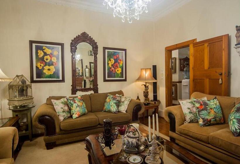 Bed and Breakfast 79 On Ridge