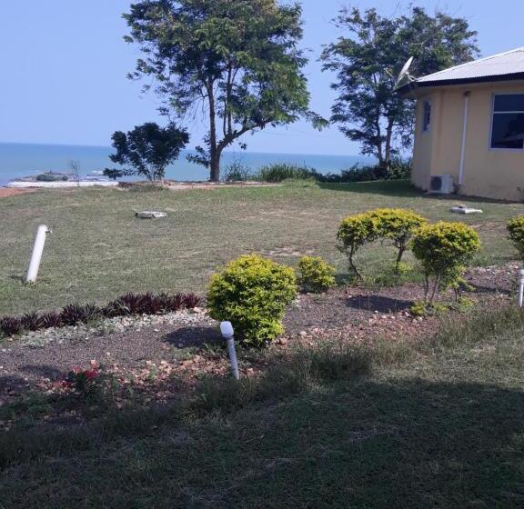 Abuesi Beach Resort