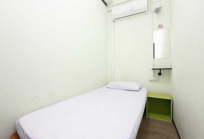فندق صغير Spot On 89795 The Space Inn