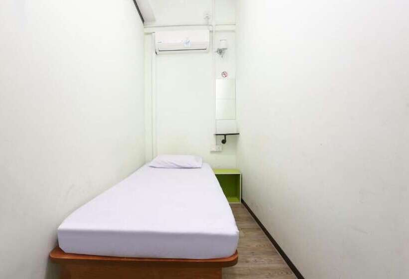 旅馆 Spot On 89795 The Space Inn