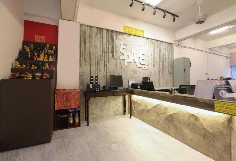 فندق صغير Spot On 89795 The Space Inn