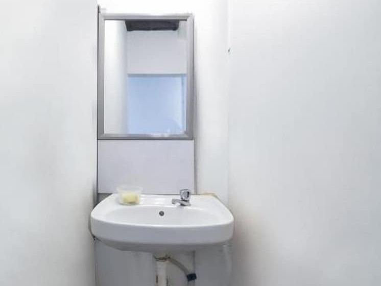 旅馆 Spot On 89795 The Space Inn