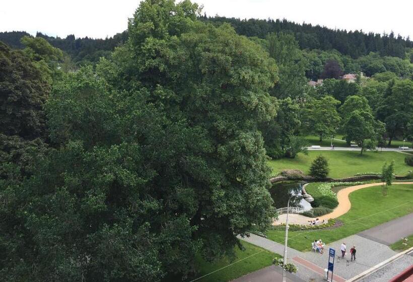 ベッドアンドブレックファースト Galerie Suites