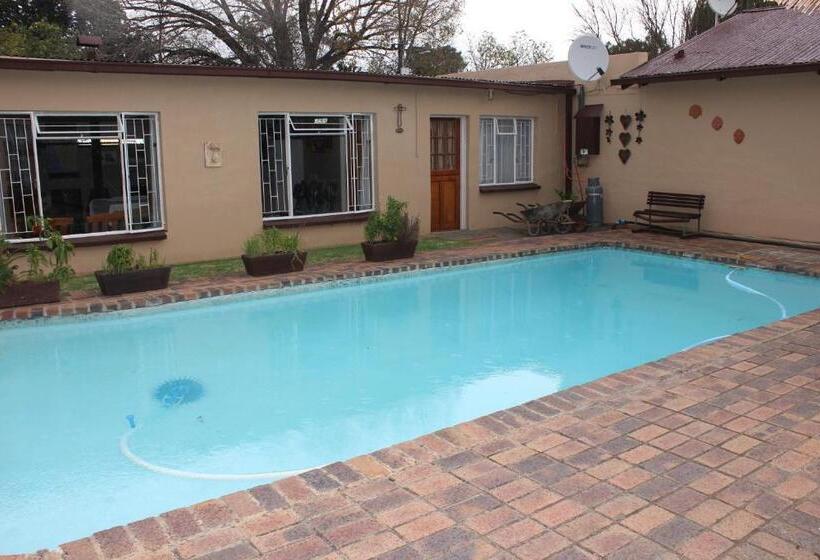 مبيت وإفطار Gewel Guesthouse