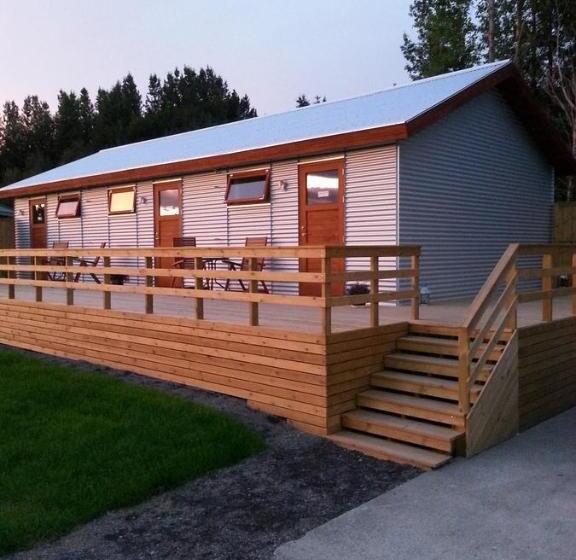 تختخواب و صبحانه Guesthouse Hvitafell