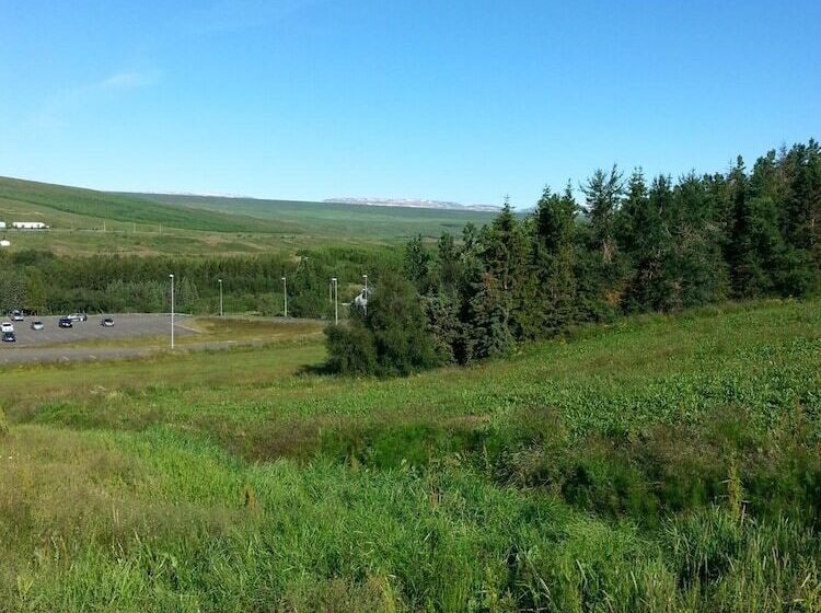 تختخواب و صبحانه Guesthouse Hvitafell