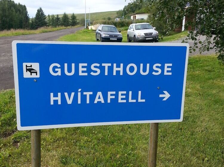 تختخواب و صبحانه Guesthouse Hvitafell