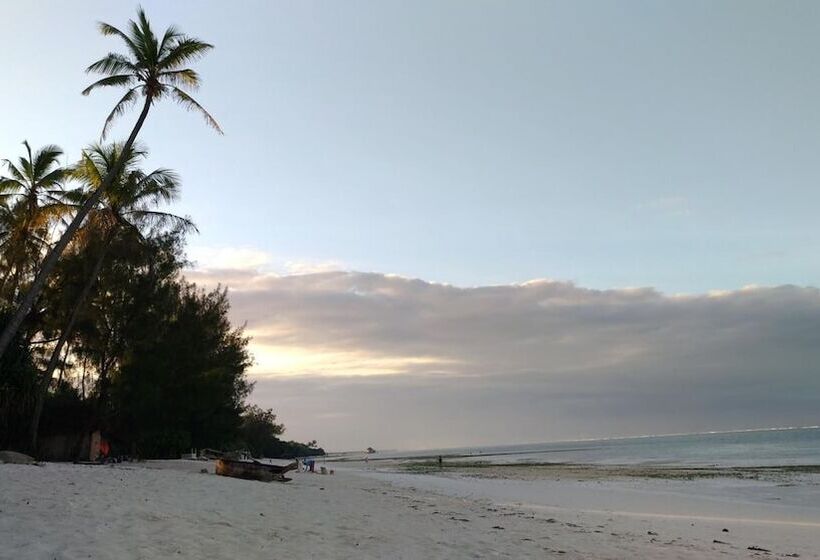 مبيت وإفطار Lazy Beach House