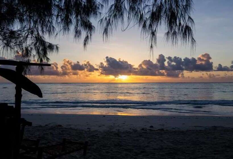 مبيت وإفطار Lazy Beach House