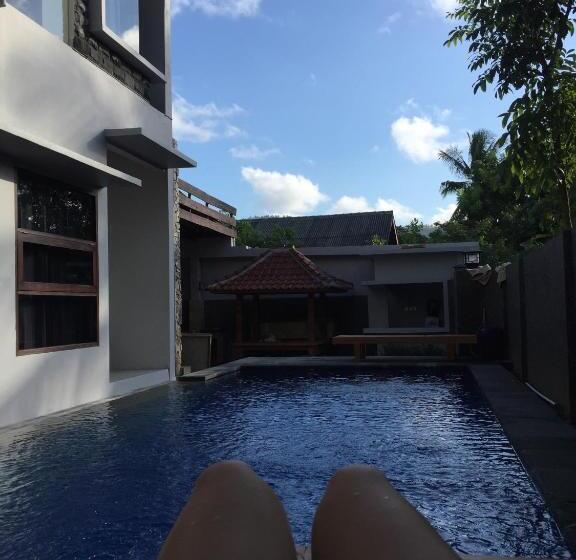 צימר Lazy Inn Kuta Lombok