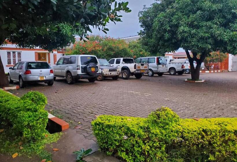 تختخواب و صبحانه Lucia Villas Mbale