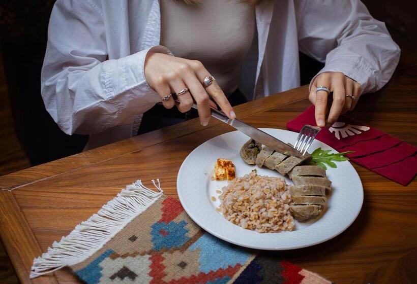 민박 Toon Armeni Guest House