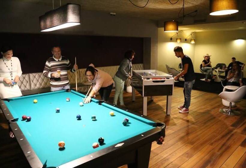 فندق Fenyves Yacht Club Superior