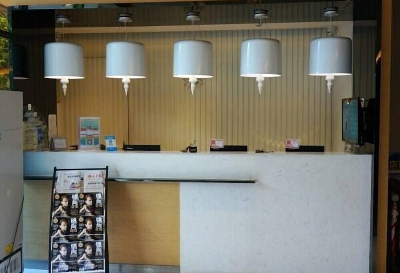 Отель Jinjiang Inn Foshan Zumiao Qinren Road