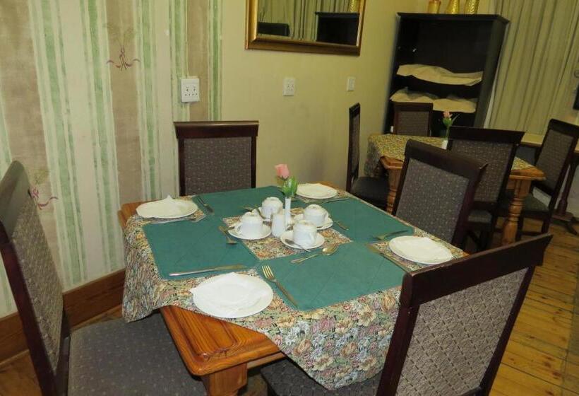 ホテル Lajava Guest Lodge