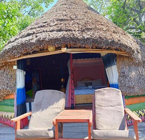 هتل Paradise Eco Hub