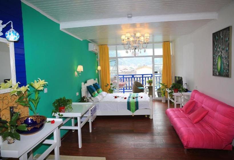 Отель Yangshuo Qingqing