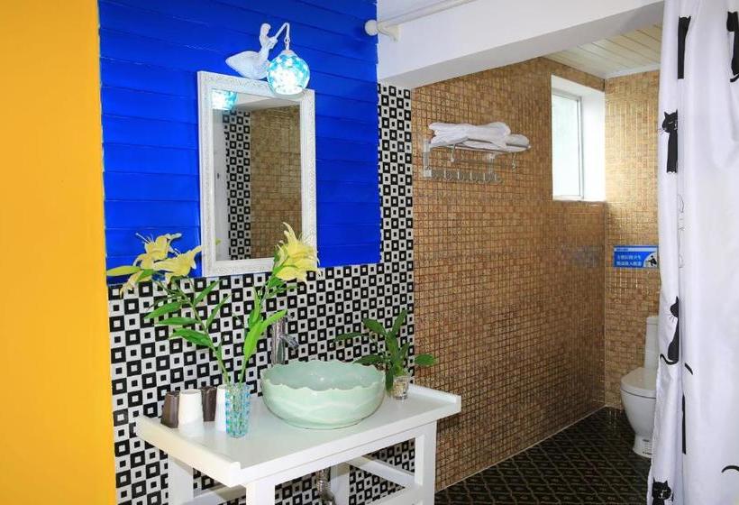 Отель Yangshuo Qingqing