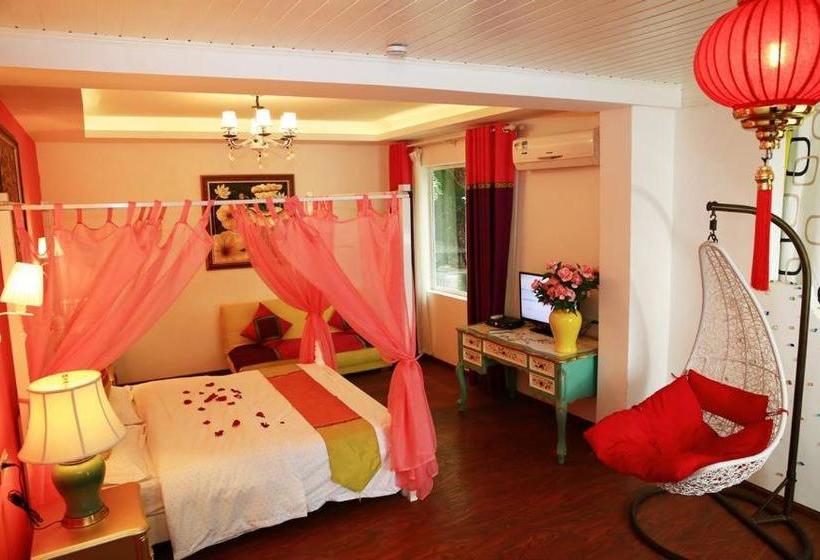 Отель Yangshuo Qingqing