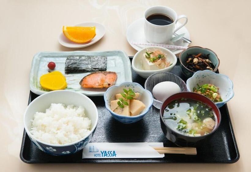 酒店 Yassa