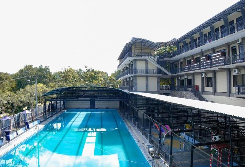 渡假胜地  Capital O 887 Green Hill Hotel And Convention Center