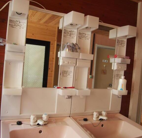 فندق صغير Kumamoto Guesthouse Minami Aso Little Asia