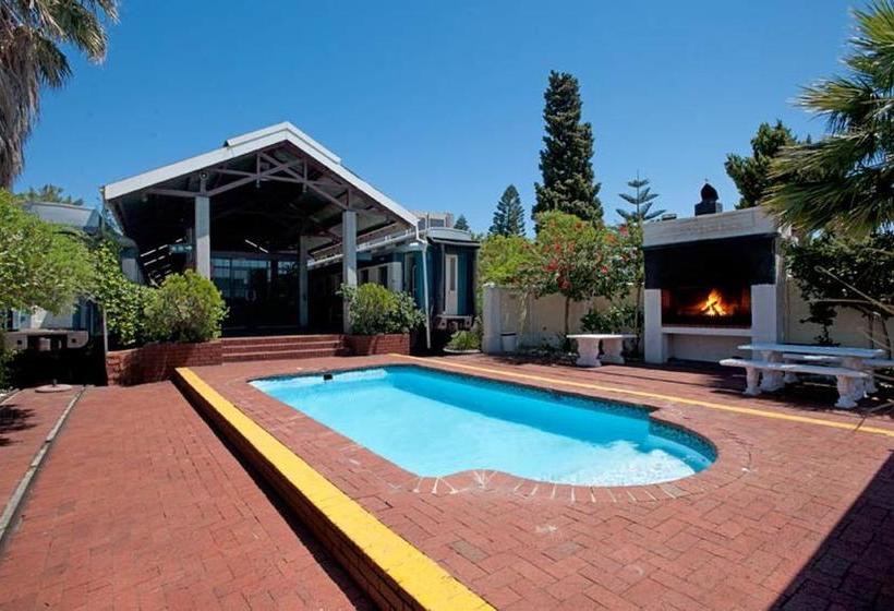 הוסטל Train Lodge