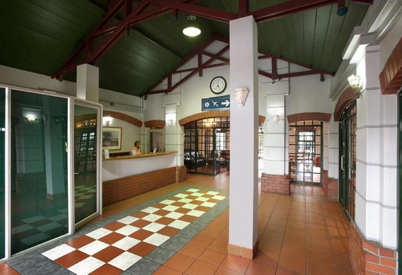 הוסטל Train Lodge