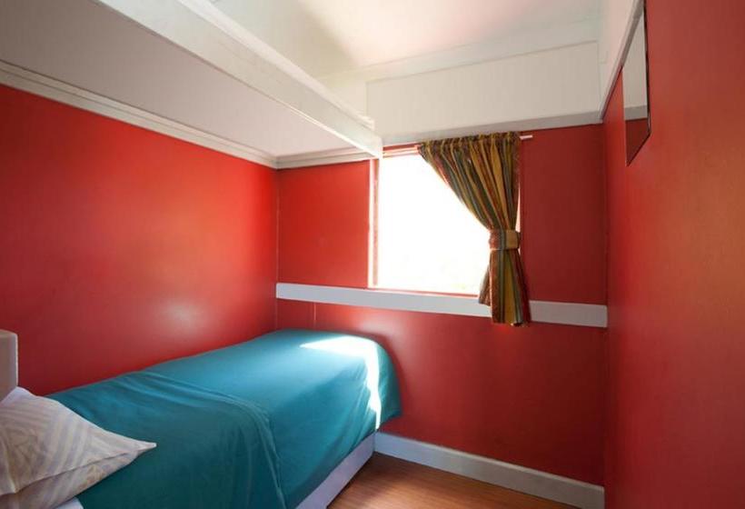 הוסטל Train Lodge