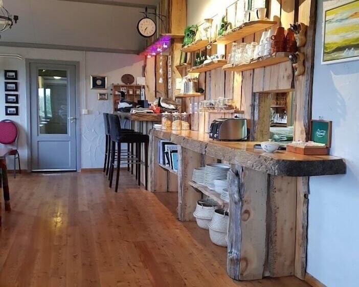 هاستل Ytra Lón Farm Lodge