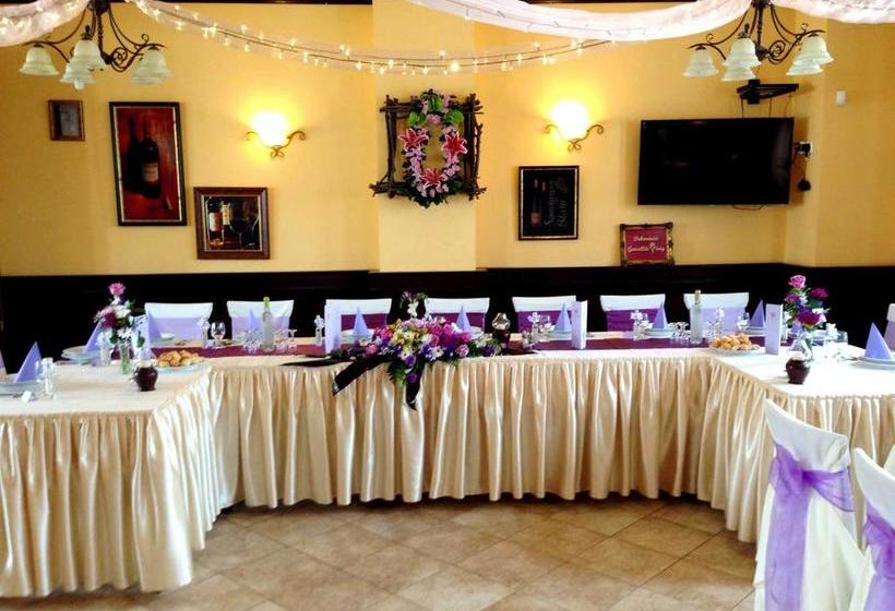 צימר Ambrózia étterem és Panzió