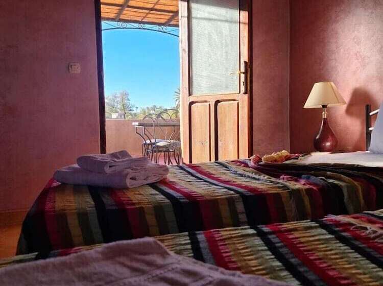 تختخواب و صبحانه Chez Laila