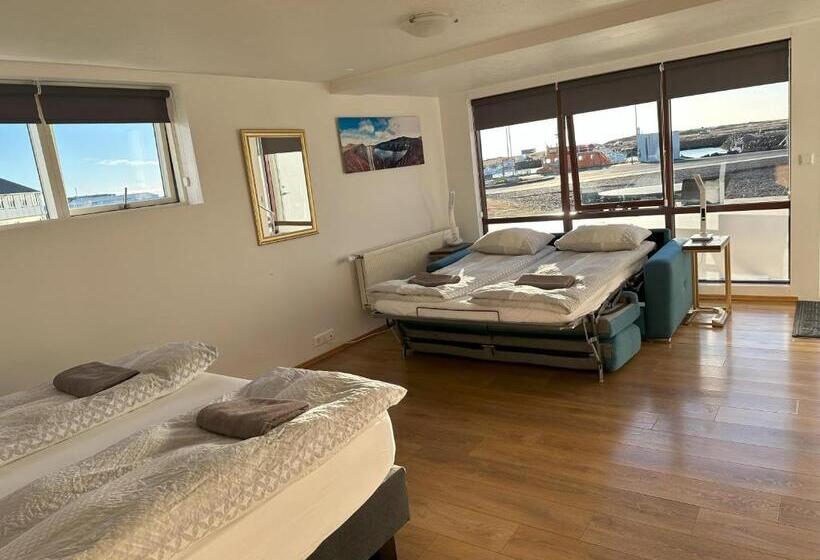 تختخواب و صبحانه Guesthouse Dyngja