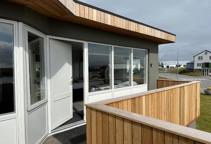 تختخواب و صبحانه Guesthouse Dyngja