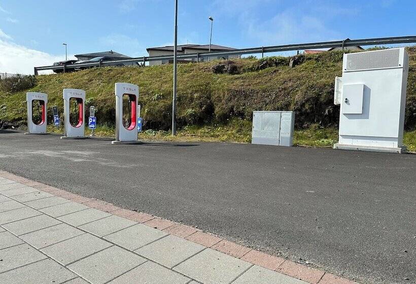 تختخواب و صبحانه Guesthouse Dyngja