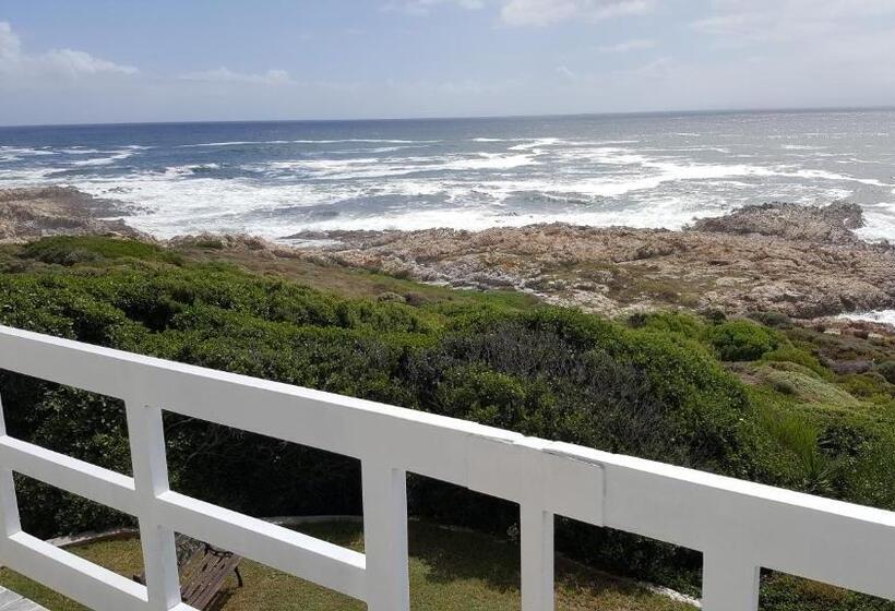 צימר On The Rocks Guesthouse