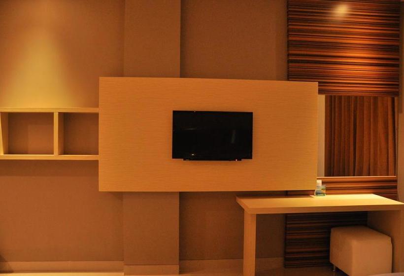 ホテル Emerald Pangandaran