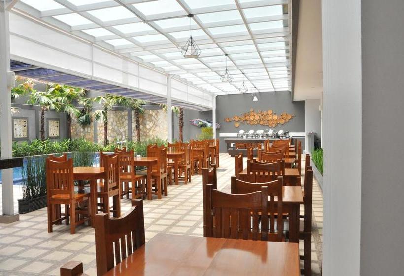 ホテル Emerald Pangandaran