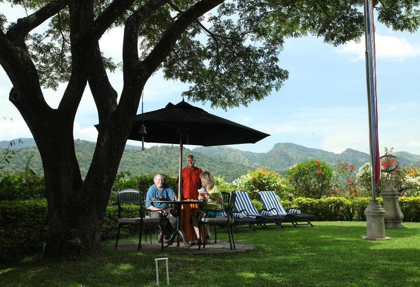 בית מלון כפרי Clingendael