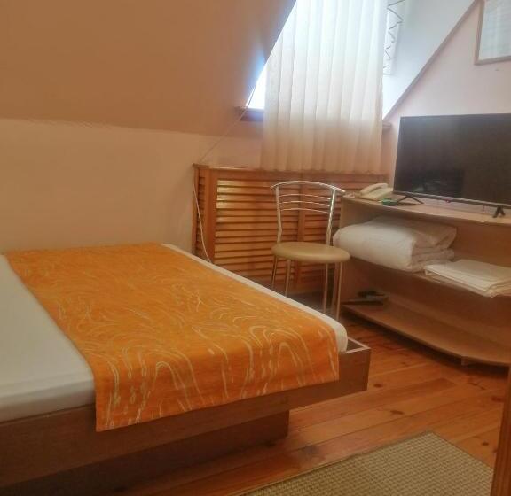 هتل Gostiniy Dvor Non Stop