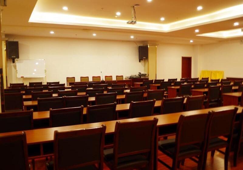 בית מלון כפרי Greentree Inn Huaian Bus Terminal Huaihai Northroad