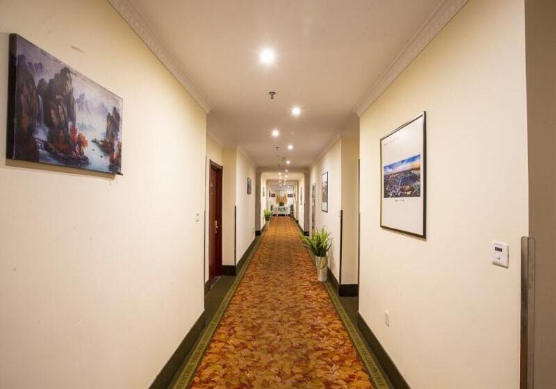 Отель Greentree Inn Xinghua Middle Yingwu Road Express