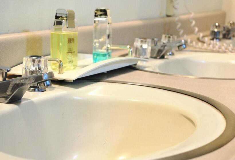 فندق Hakuba Tsugaike Sunrise Tanne