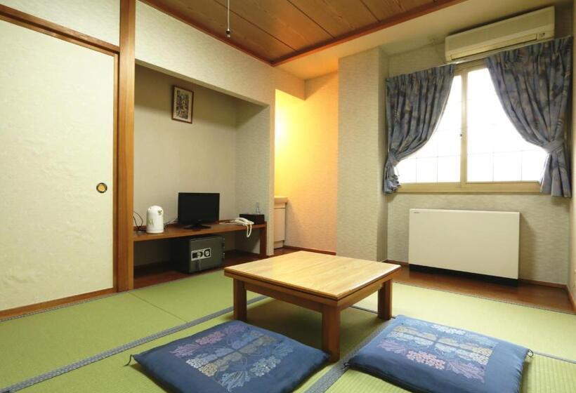 فندق Hakuba Tsugaike Sunrise Tanne