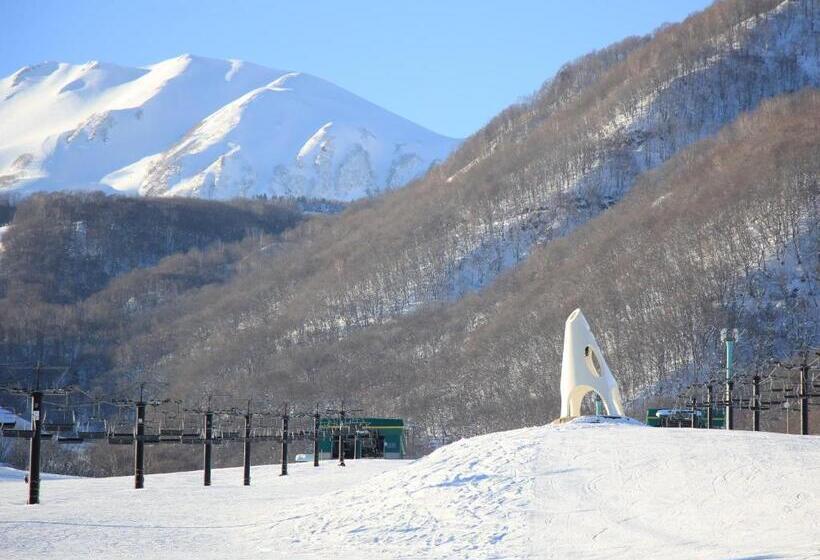 فندق Hakuba Tsugaike Sunrise Tanne