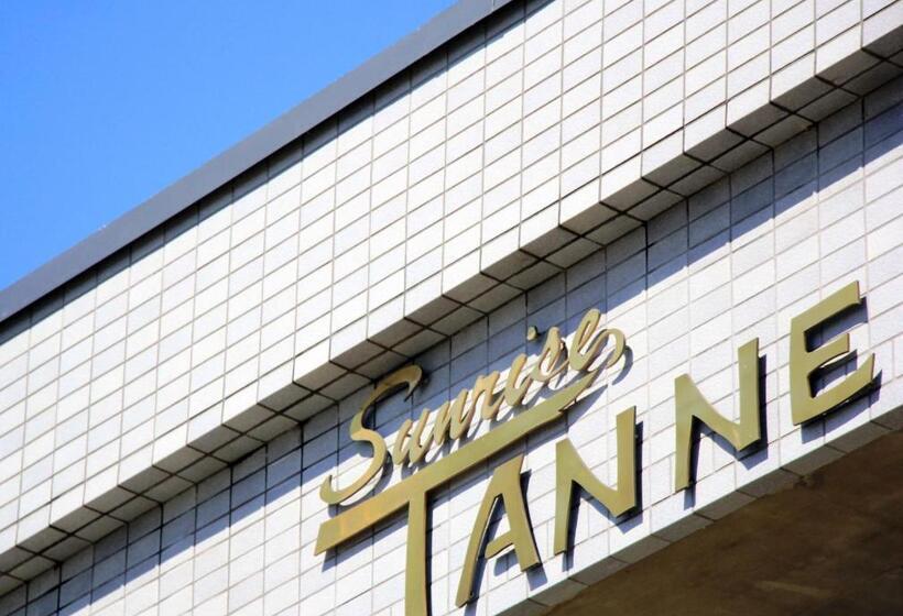 فندق Hakuba Tsugaike Sunrise Tanne