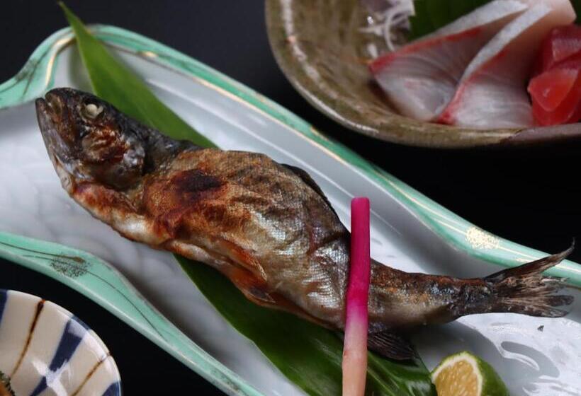 فندق Hakuba Tsugaike Sunrise Tanne