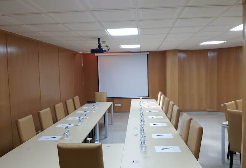 酒店 Hôtel Rania Belmadina