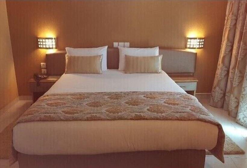 酒店 Hôtel Rania Belmadina